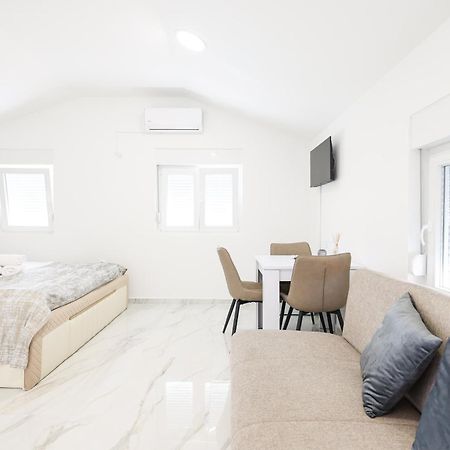 Premium Rooms Prince Zadar Exterior photo
